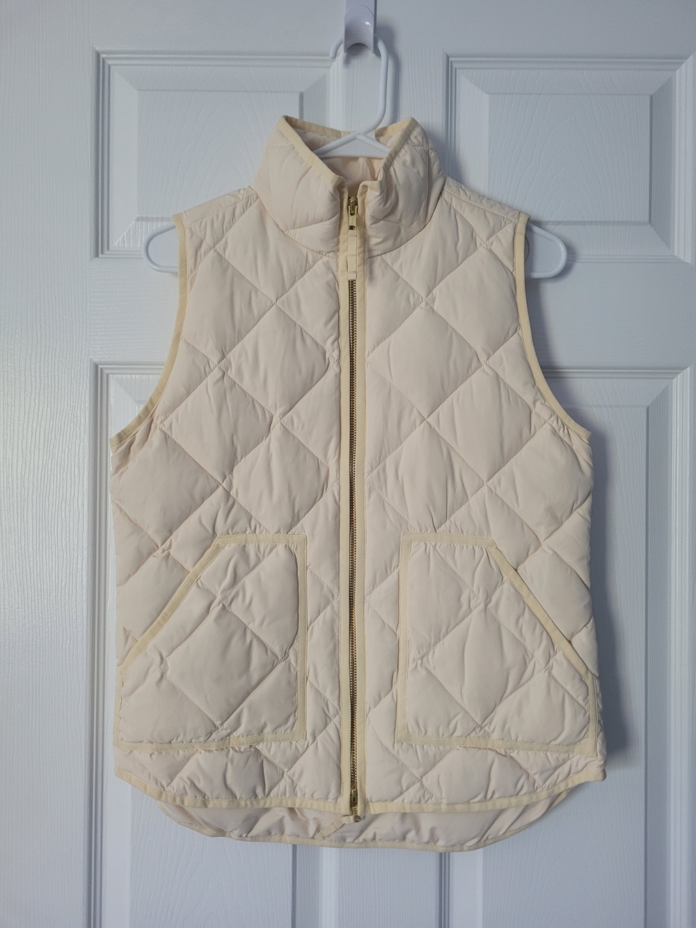 NWT J Crew Quilted Puffer Vest in Cream XS